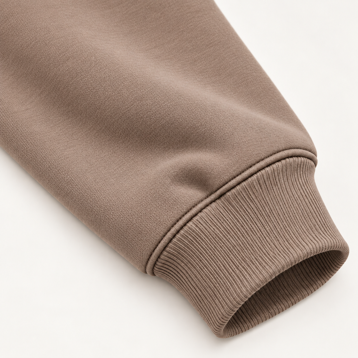 Lalesia AURA Light Hoodie – Milchkaffee, Detail des Ärmelbündchens