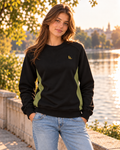 Lalesia Comfort light sweatshirt – Model mit hellblauer Jeans